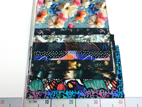 Zestaw - 9 kawałków dzianiny jersey wzorzystej (od 32cm do 39cm)