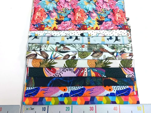 Zestaw - 10 kawałków dzianiny jersey wzorzystej (od 45cm do 48cm)